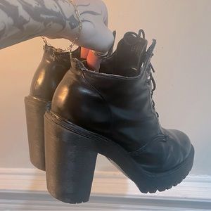 Dr Martens Ankle Booties